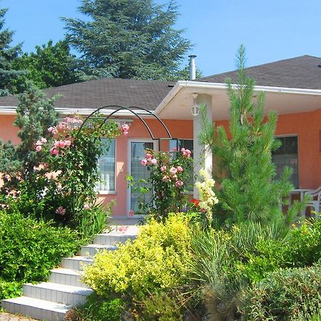 Feszek Apartmanhaz Vonyarcvashegy Exterior photo