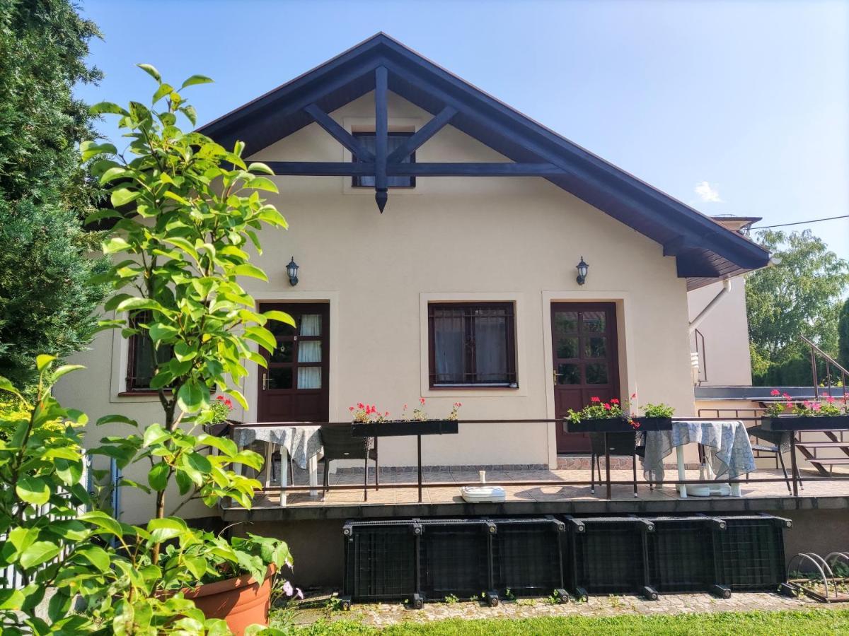 Feszek Apartmanhaz Vonyarcvashegy Exterior photo