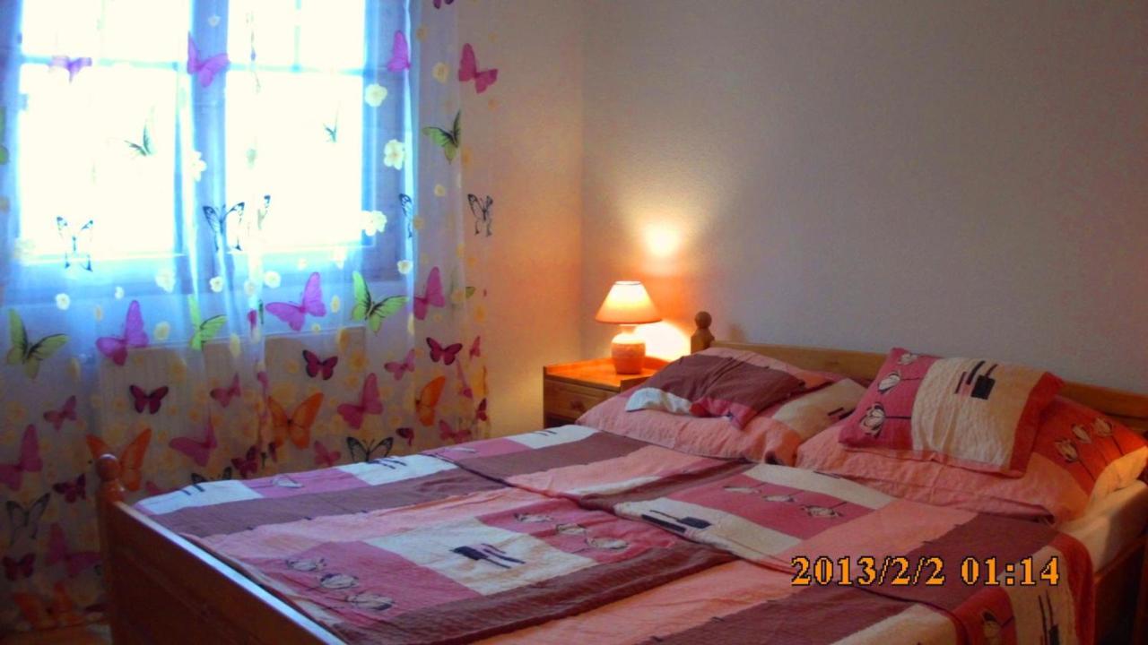 Feszek Apartmanhaz Vonyarcvashegy Exterior photo