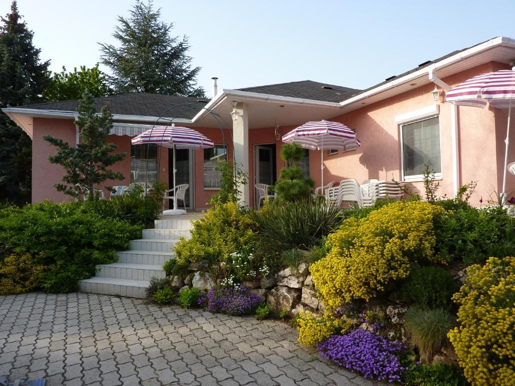Feszek Apartmanhaz Vonyarcvashegy Exterior photo